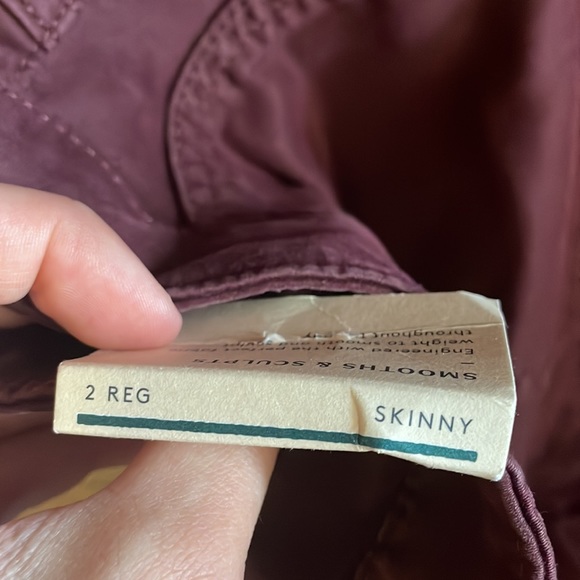 Universal Thread Maroon Skinny Jeans - Picture 3 of 4